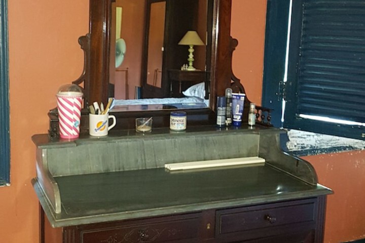 Room 34 of 61