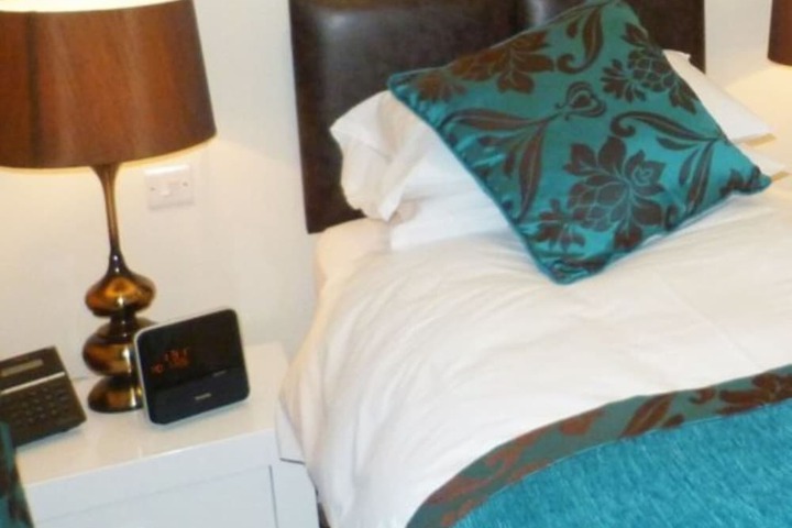 Room 2 of 42