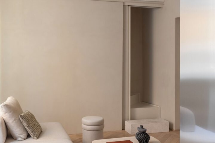 Room 14 of 60