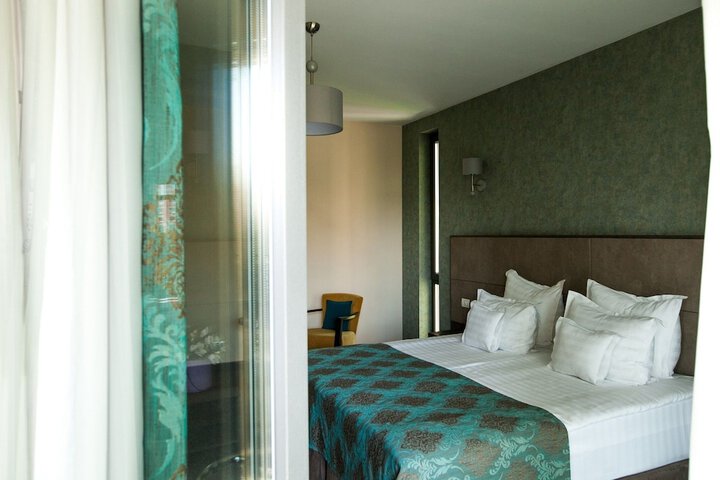 Room 16 of 71