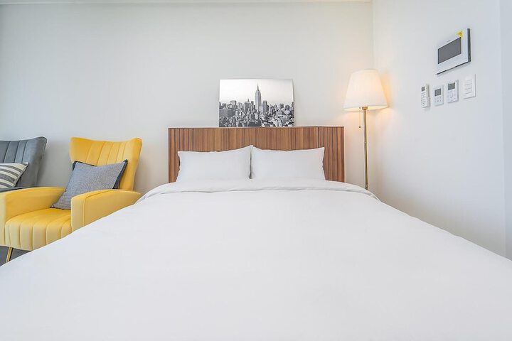 Room 553 of 640