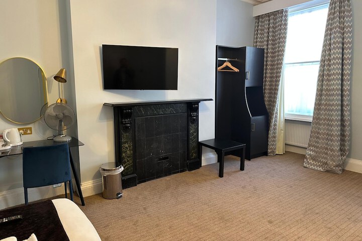 Room 41 of 89