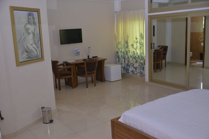 Room 17 of 31
