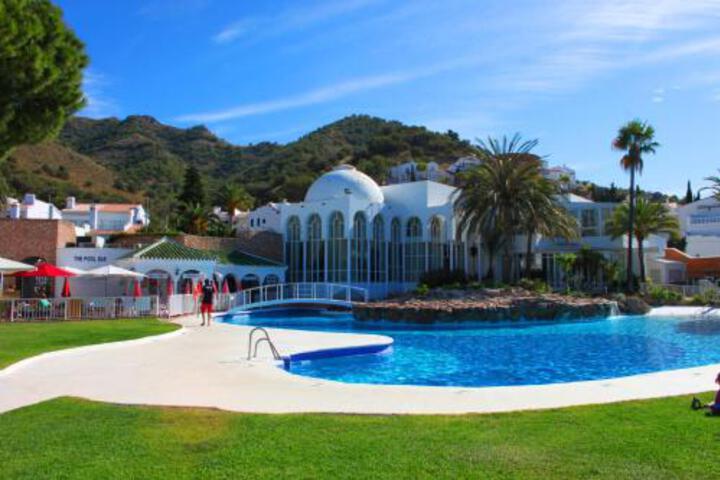 El Capistrano Nerja Guy P. Way