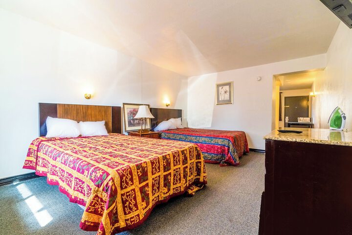 Room 40 of 120