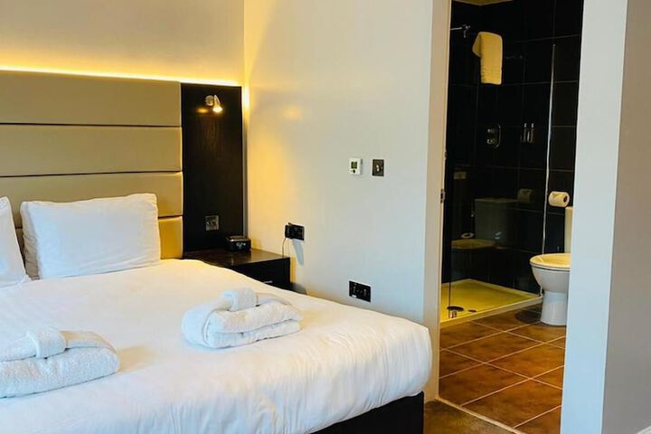 Room 15 of 66