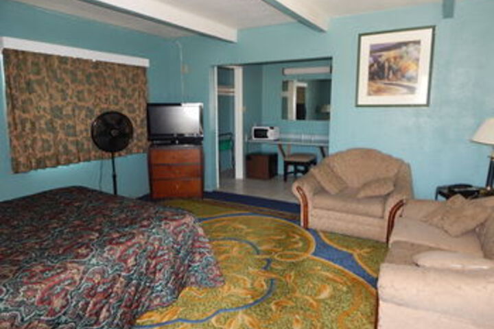Room 11 of 20
