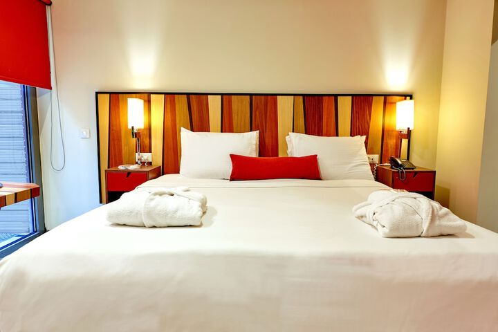 Room 8 of 40