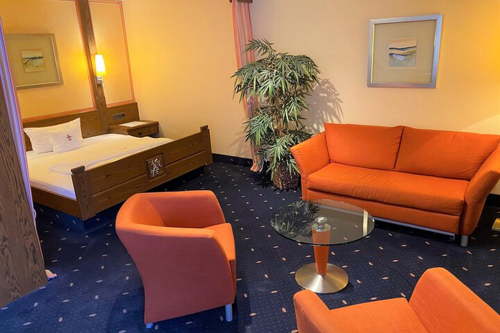 Room 27 of 51