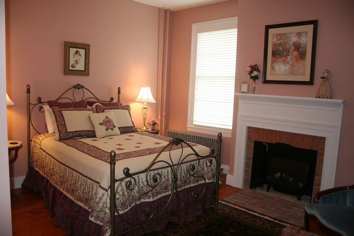 Room 8 of 64
