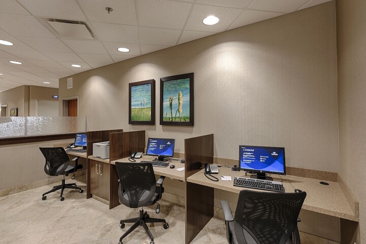 Business Center 53 of 55