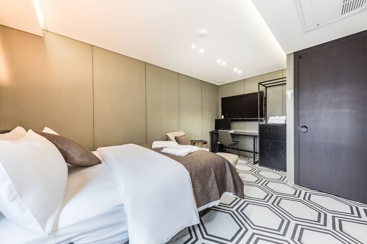 Room 20 of 44