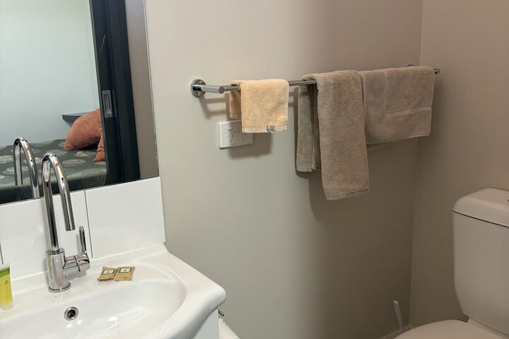 Room 25 of 41