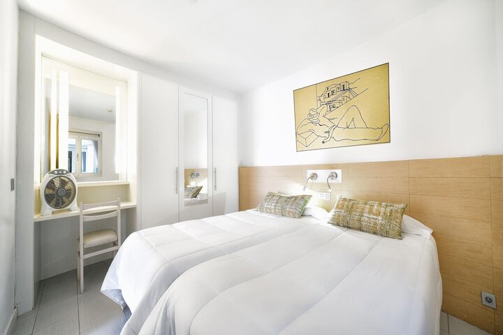 Room 48 of 179