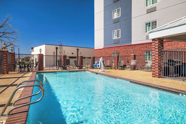 Pools & Facilities