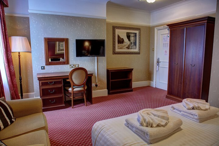 Room 35 of 70