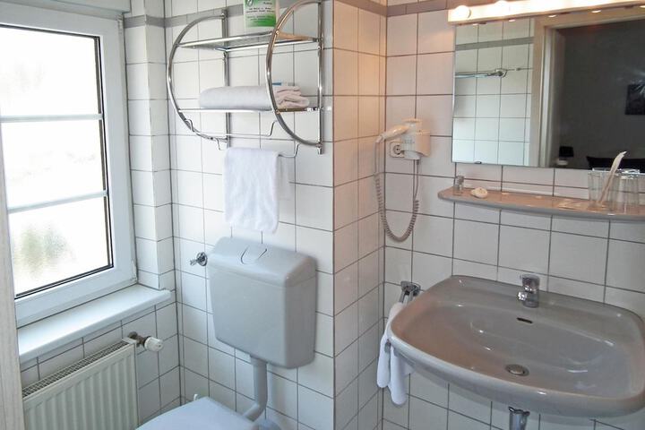 Room 35 of 42