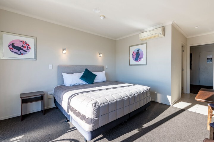 Room 12 of 79