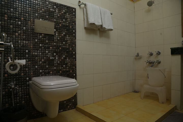 Room 15 of 21