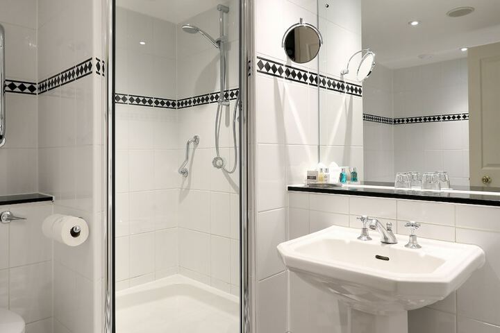 Clean Restrooms