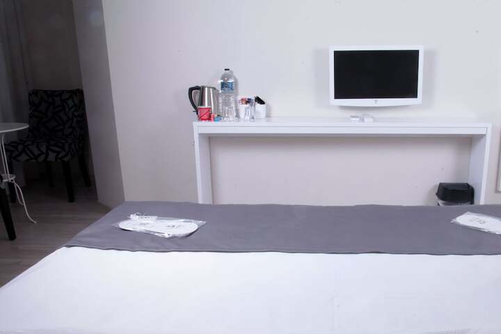 Room 50 of 60