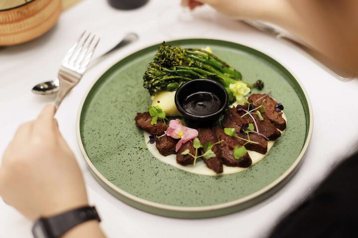 Dining 41 of 66