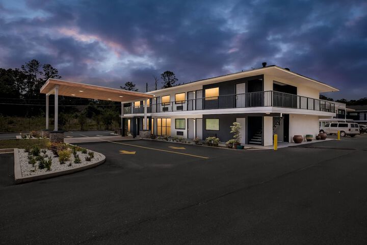 Hotel 57 of 57