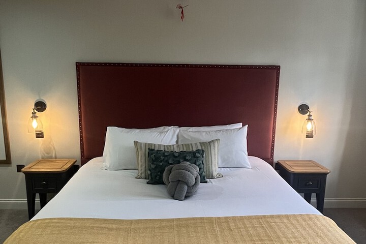 Room 7 of 24