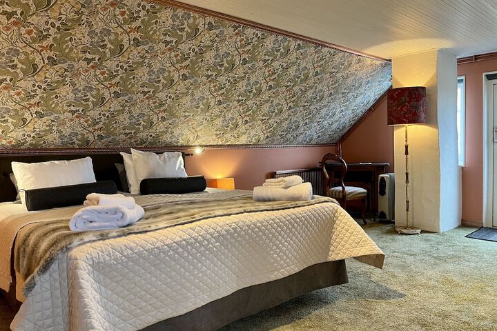 Room 26 of 189