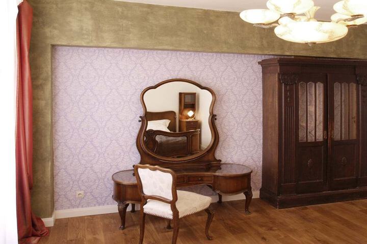 Room 12 of 51