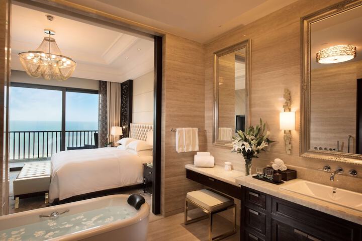 Room 47 of 109