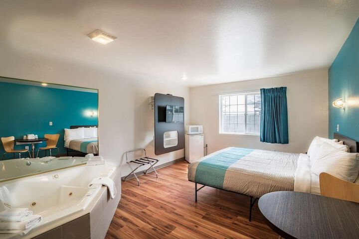 Room 27 of 44