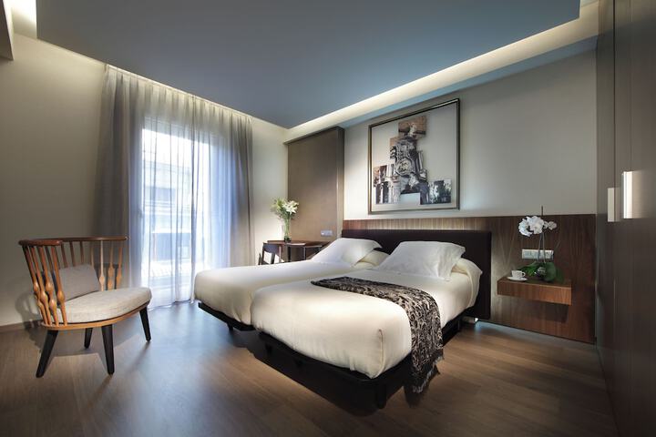 Room 7 of 39