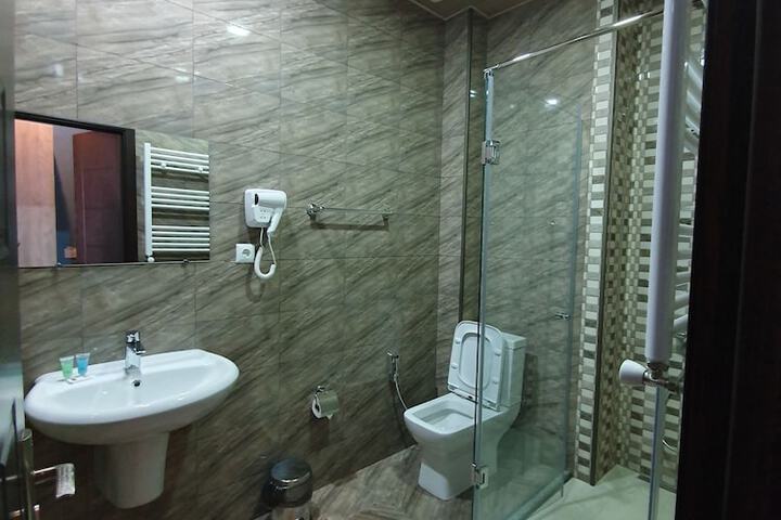 Room 41 of 48