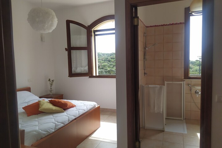 Room 13 of 40