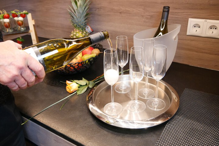 Dining 49 of 75