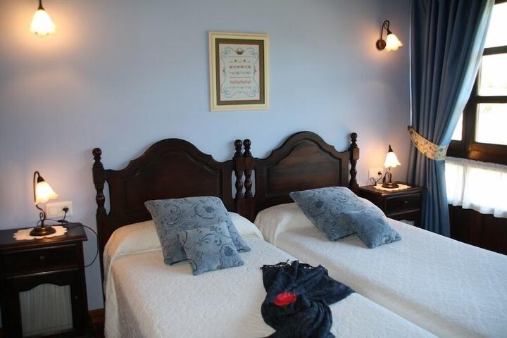 Room 9 of 32