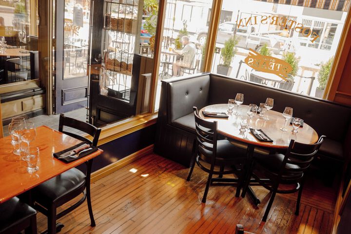 Dining 54 of 62