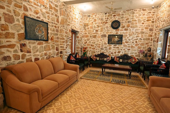Hotel Interior 6 of 115