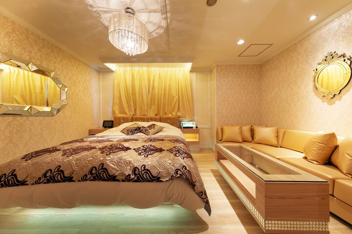 Room 5 of 34