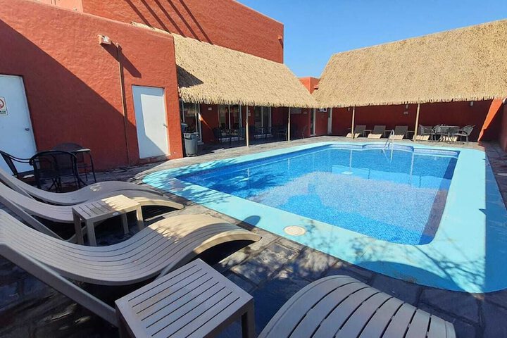 Hotel Pool