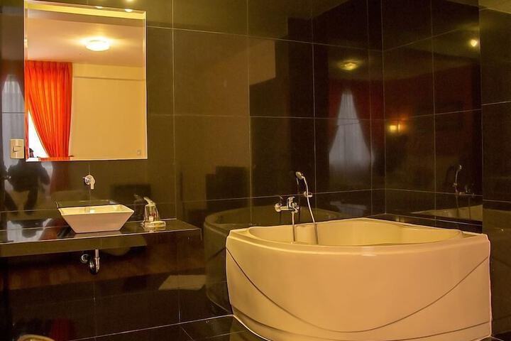 Room 20 of 27