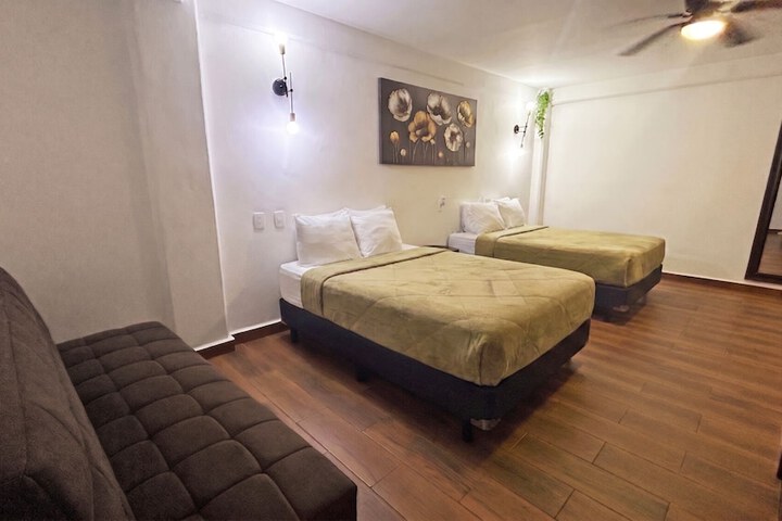 Room 21 of 37