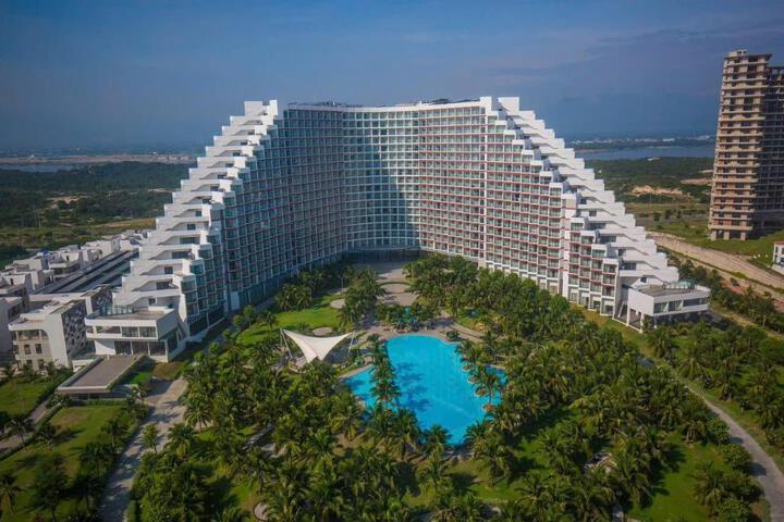 The Arena Seaview Cam Ranh