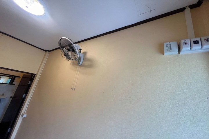 Room 10 of 71