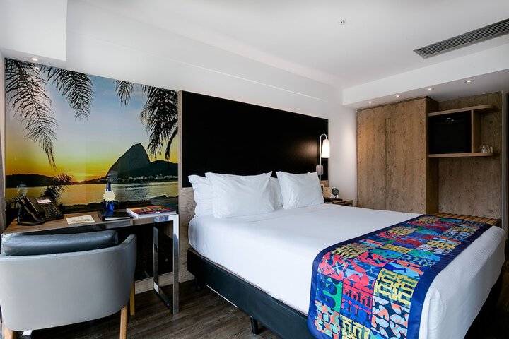 Room 4 of 48