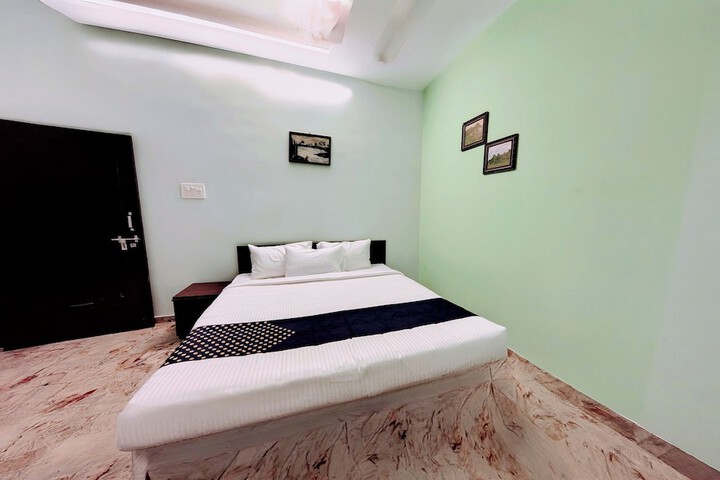 Room 51 of 63