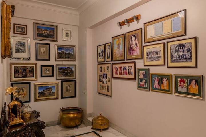 Ballroom/Hall 75 of 112