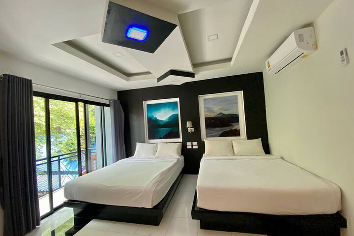 Room 2 of 133