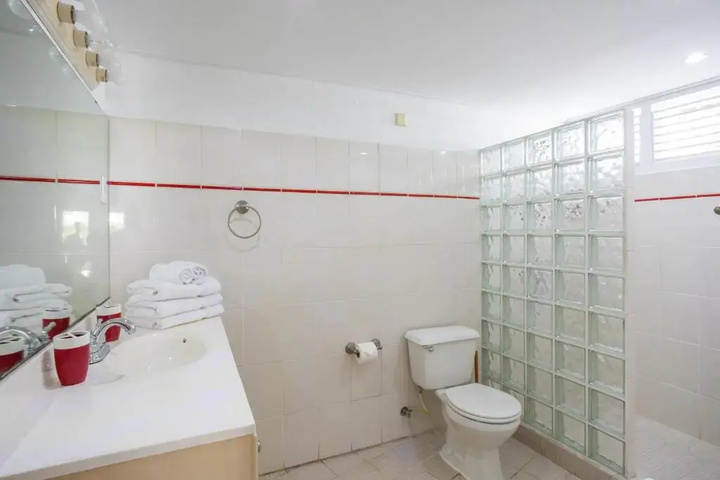 Room 7 of 20
